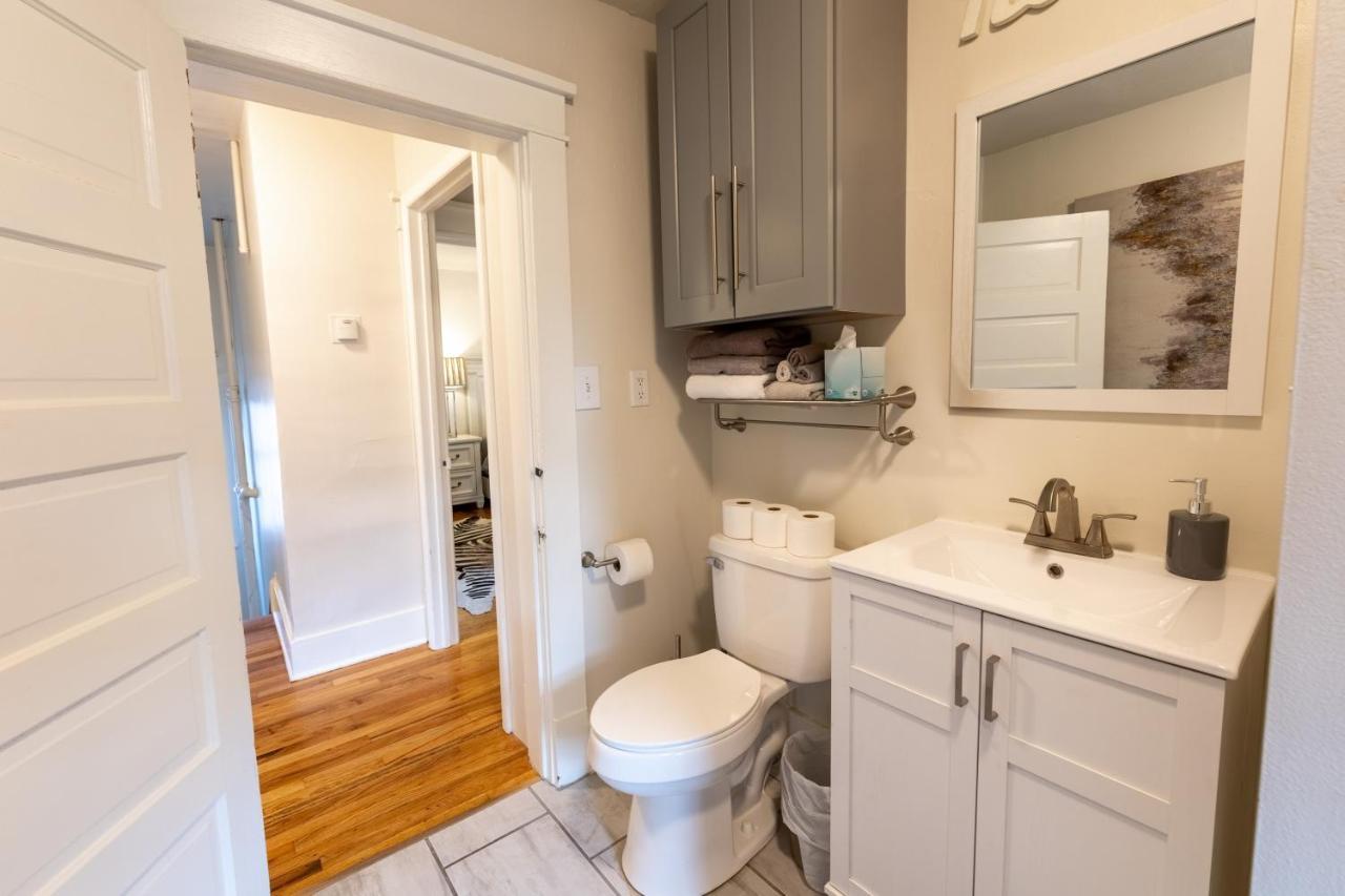 Cozy 2 Bdrm Vacation Rental - 1 Mile To Dtwn Rapid Stadt Exterior foto